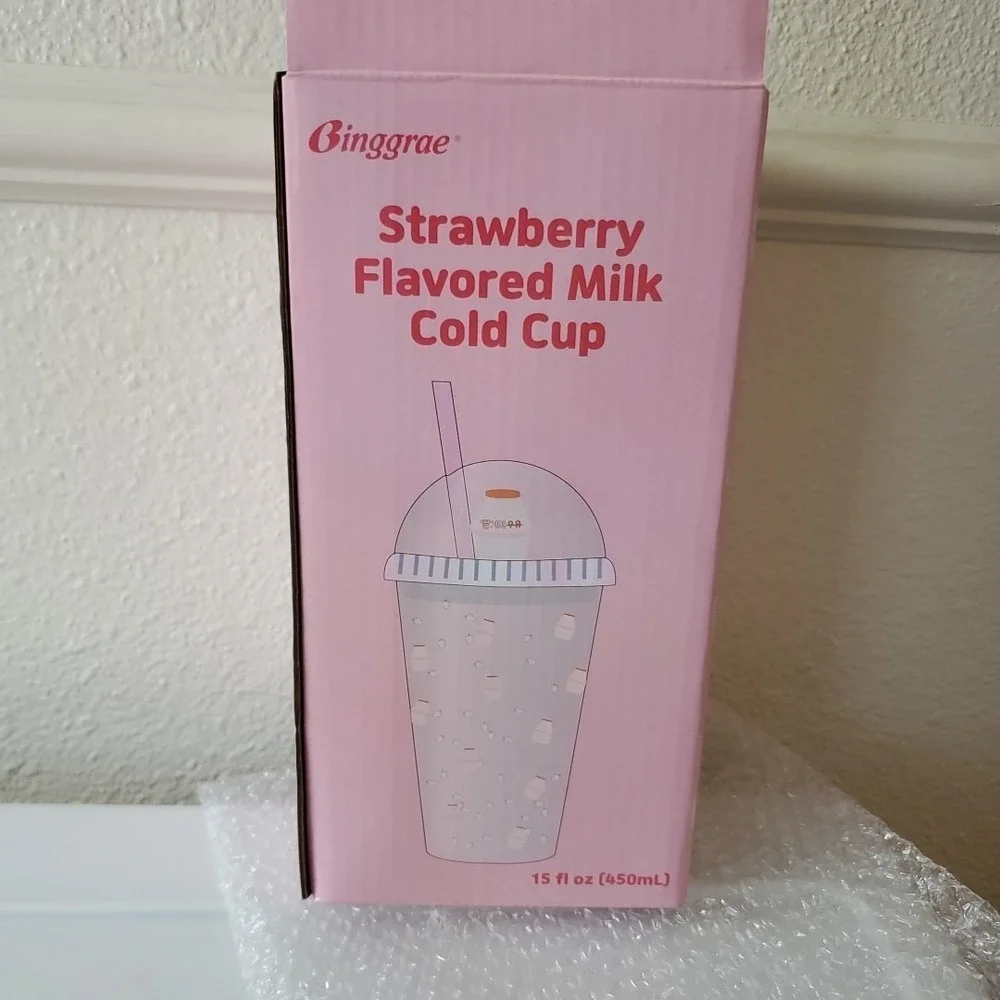 Binggrae Strawberry Flavored Milk Cold Cup 15oz Tumbler with Straw Dome Lid NEW